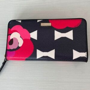 Kate Spade Zippy wallet